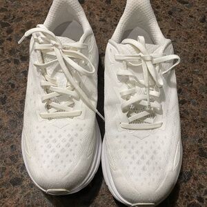 COPY - Women’s Hoka Clifton 9 size 10 ***WIDE****